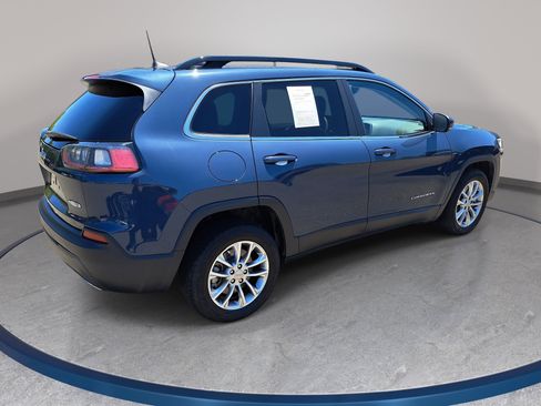 Used 2022 Jeep Cherokee Latitude Lux w/ Sun & Sound Group FWD image 5
