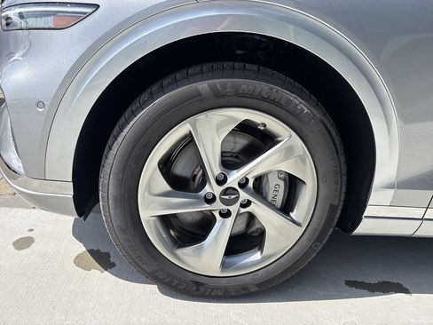 Used 2026 Genesis GV70 2.5T Advanced AWD/4WD image 19