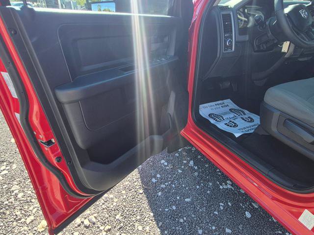Used 2015 RAM 1500 ST w/ SXT Appearance Group AWD/4WD image 8