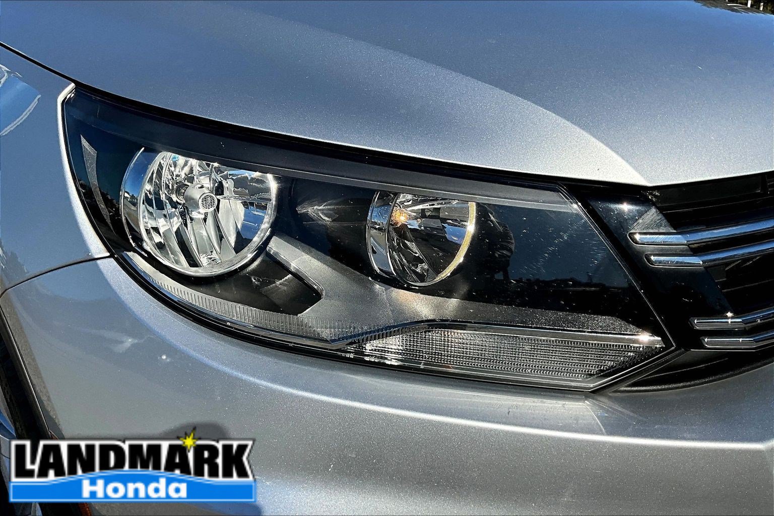 Used 2017 Volkswagen Tiguan Wolfsburg Edition AWD/4WD image 30