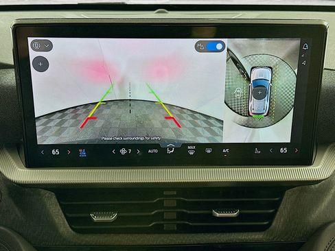 Used 2025 Ford Explorer Platinum w/ LUX Leather Package image 23