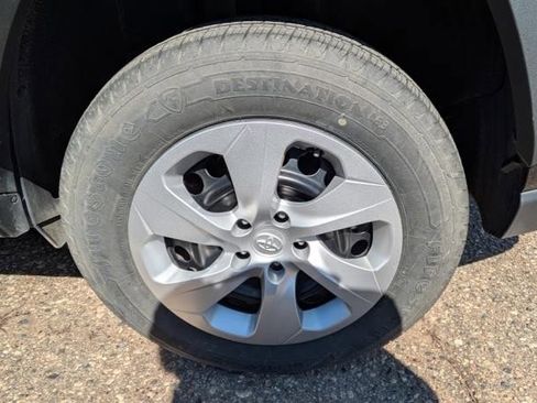 Used 2024 Toyota RAV4 LE AWD/4WD image 21