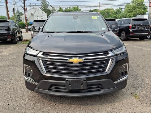 Used 2023 Chevrolet Traverse LT AWD/4WD image 2