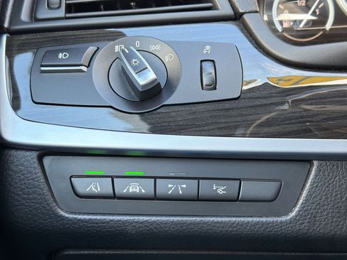 Used 2014 BMW 550i xDrive Sedan image 18