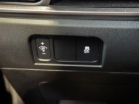 New 2026 Kia Sorento S w/ S Panoramic Sunroof Package image 24