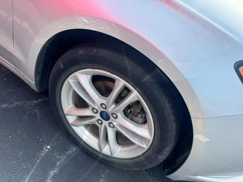 Used 2018 Ford Fusion S FWD image 5