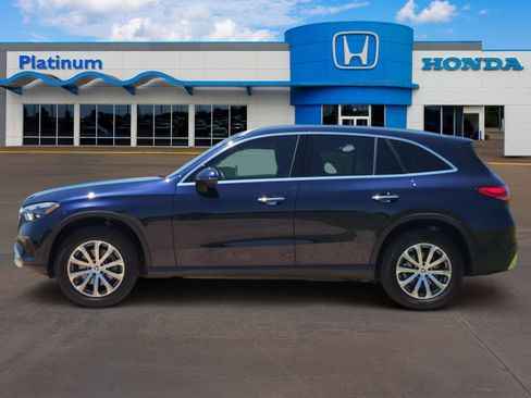 Used 2023 Mercedes-Benz GLC 300 image 3