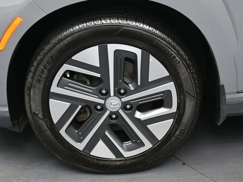 Used 2023 Hyundai Kona Limited image 36