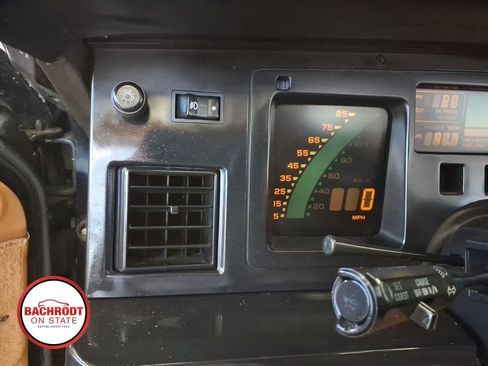 Used 1989 Chevrolet Corvette Convertible RWD image 16