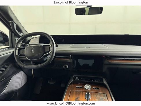 New 2026 Lincoln Navigator Black Label AWD/4WD image 30