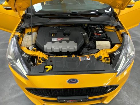 Used 2015 Ford Focus ST w/ Equipment Group 401A image 41