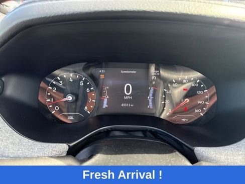 Used 2023 Jeep Compass Sport image 4