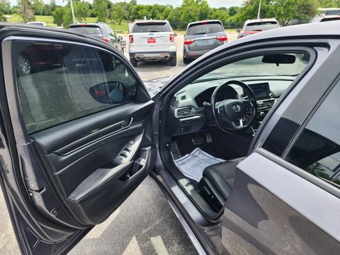Used 2020 Honda Accord Sport image 18