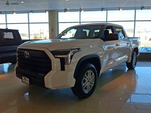 Used 2023 Toyota Tundra SR5 image 3