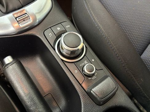 Used 2017 Toyota Yaris iA image 58