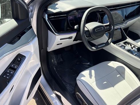 Used 2025 Jeep Wagoneer S Limited image 14