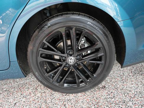 Used 2025 Toyota Camry SE image 28