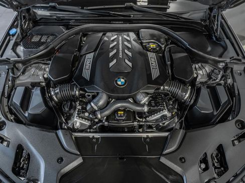 Used 2021 BMW M550i xDrive w/ Premium Package image 27