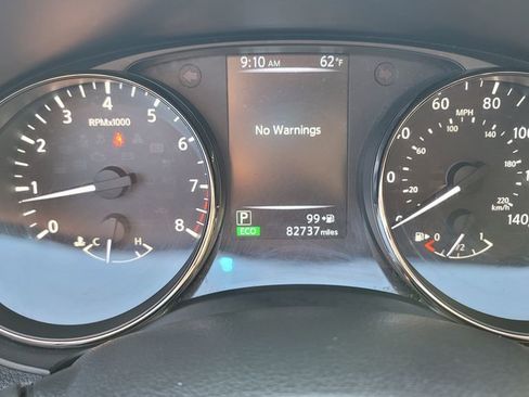 Used 2017 Nissan Rogue SV image 19