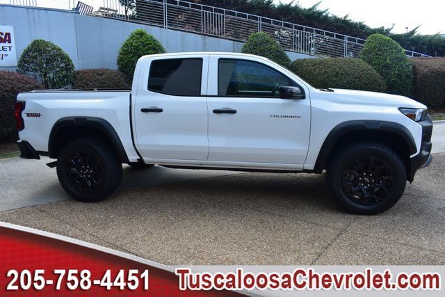 Used 2026 Chevrolet Colorado Trail Boss AWD/4WD image 13