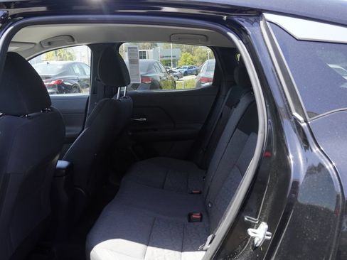 Used 2025 Nissan Kicks SV FWD image 17