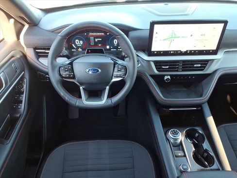 Used 2025 Ford Explorer ST-Line image 25