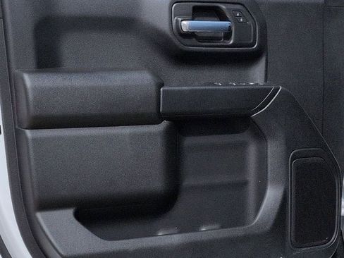 New 2026 Chevrolet Silverado 1500 Custom RWD image 9