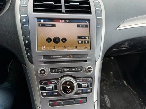 Used 2017 Lincoln MKZ Premiere FWD image 13
