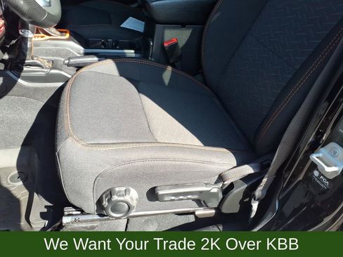 Used 2023 Jeep Gladiator Mojave w/ Cold Weather Group image 9