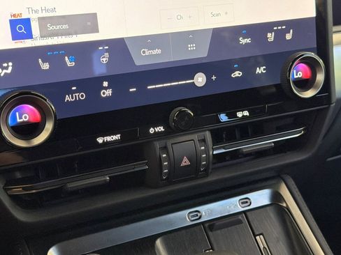 Used 2025 Lexus GX 550 AWD/4WD image 27