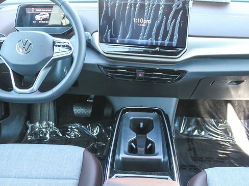 New 2025 Volkswagen ID.4 Pro RWD image 13