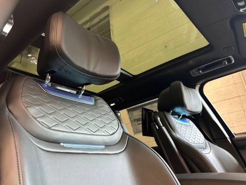 New 2026 Land Rover Range Rover SV image 24