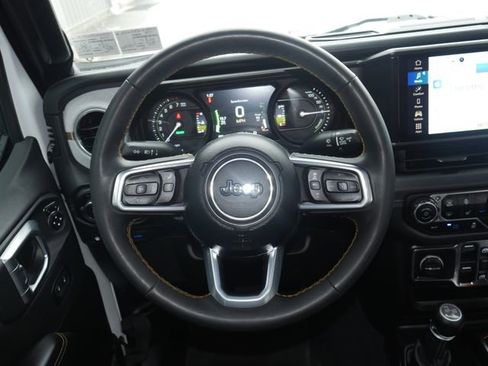 Used 2024 Jeep Wrangler Unlimited Sahara AWD/4WD image 14