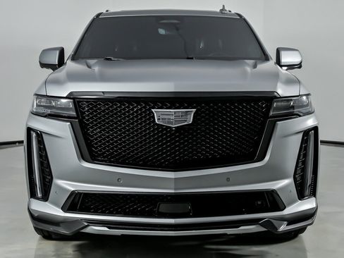 Used 2023 Cadillac Escalade V AWD/4WD image 5