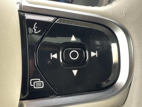 Certified 2023 Volvo XC90 B6 Plus w/ Protection Package Premier image 24