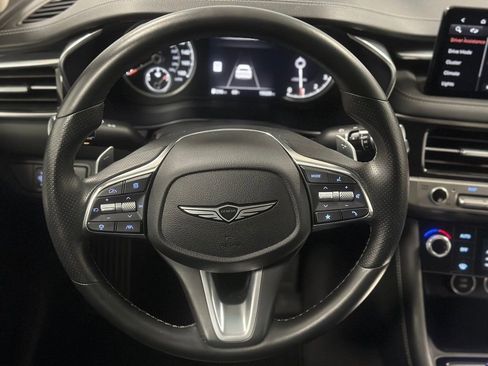 Used 2025 Genesis G70 2.5T image 4