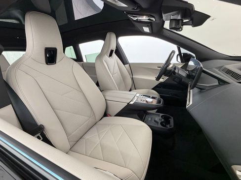 Used 2023 BMW iX xDrive50 w/ Premium Package AWD/4WD image 41