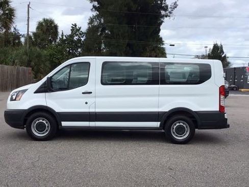 Used 2017 Ford Transit 150 XL image 8