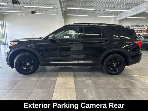 Used 2023 Ford Explorer XLT w/ Equipment Group 202A AWD/4WD image 17