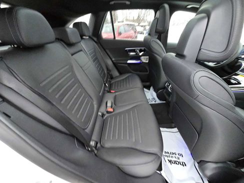 Used 2025 Mercedes-Benz GLC 350e 4MATIC image 16