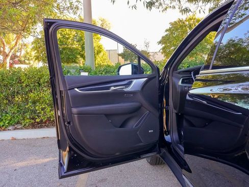 Used 2024 Cadillac XT5 Premium Luxury image 16