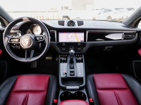 Certified 2022 Porsche Macan S image 25