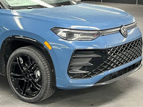 New 2026 Volkswagen Tiguan SE R-Line AWD/4WD image 43