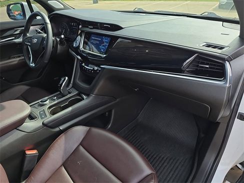 Certified 2024 Cadillac XT6 Premium Luxury w/ Technology Package image 30