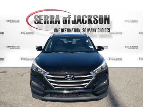 Used 2018 Hyundai Tucson SEL Plus image 3