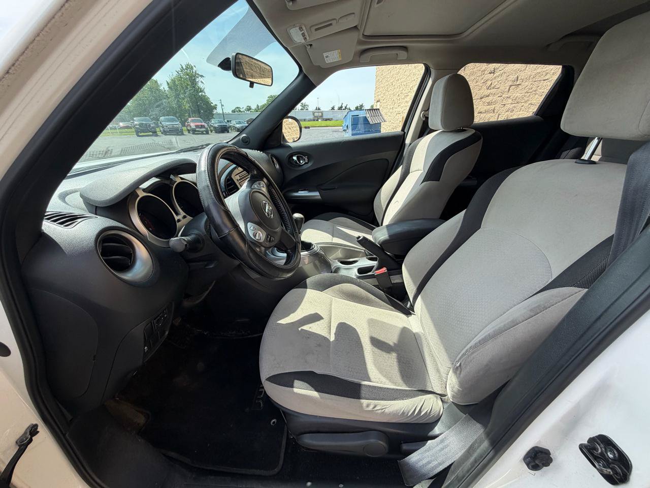 Used 2013 Nissan Juke SV FWD image 10