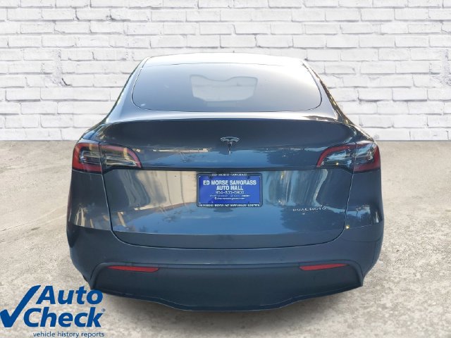 Used 2022 Tesla Model Y Long Range AWD/4WD image 3