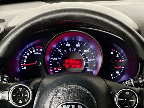Used 2018 Kia Soul + FWD image 35
