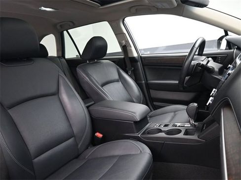 Used 2019 Subaru Outback 2.5i Limited w/ Popular Package #2 image 33