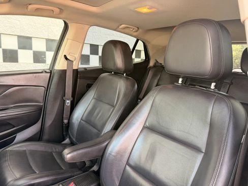 Used 2018 Buick Encore Essence FWD image 11